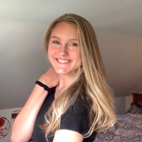 Meet your Posher, Julia - Picture 1 of 1